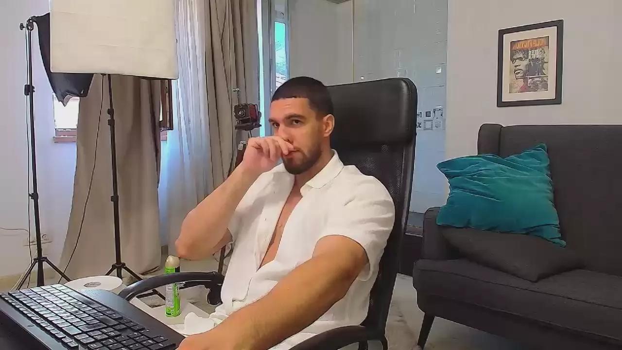 IvanHyde on Cam4 