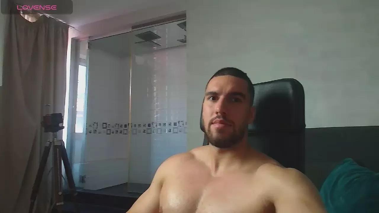 IvanHyde on Cam4 