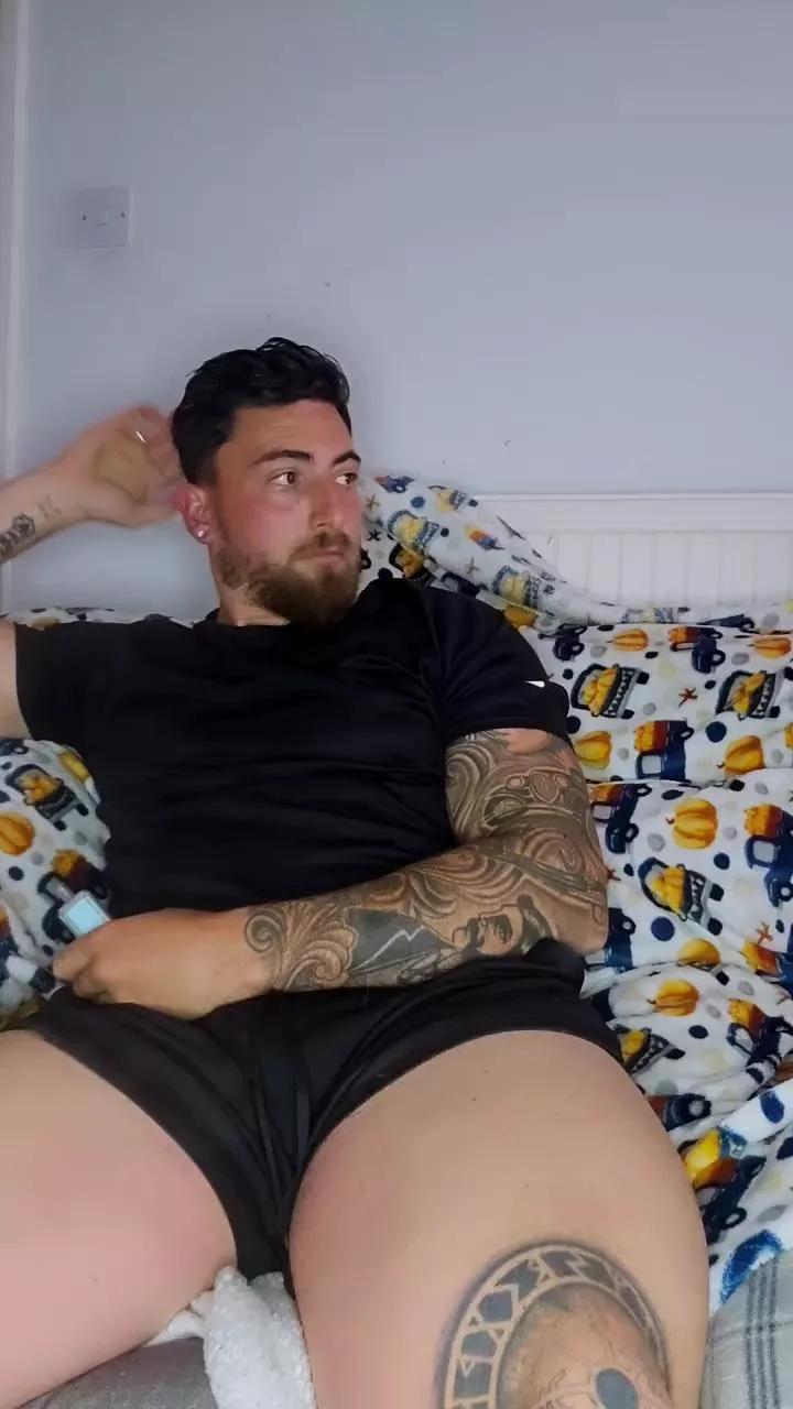JayHot955 on Cam4 