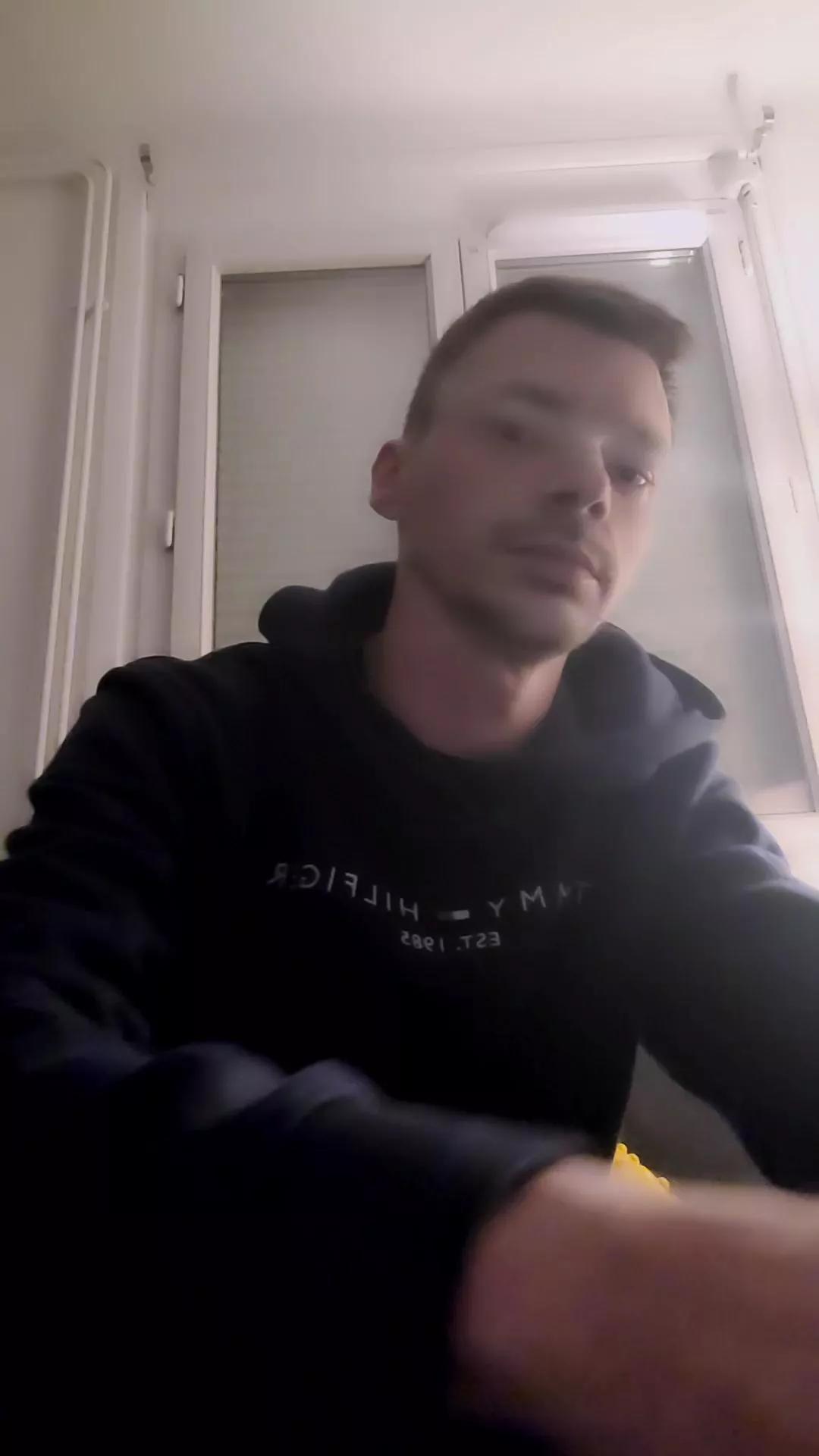 Jerjer42 on Cam4 