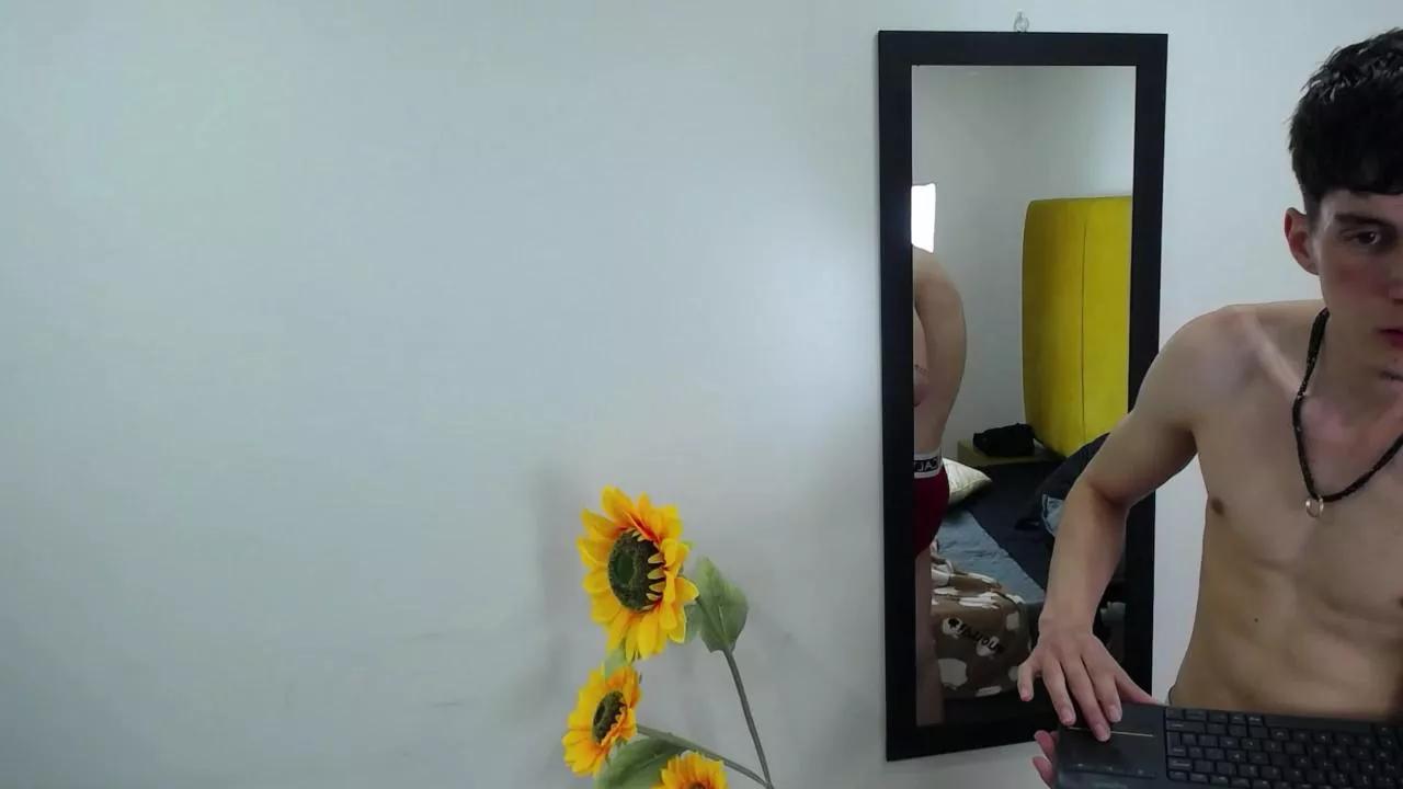 Jheampiero on Cam4 
