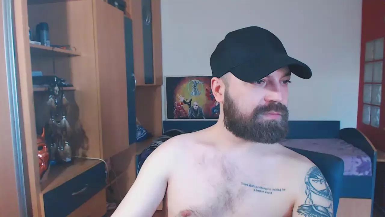 johnnylove22 on Cam4 