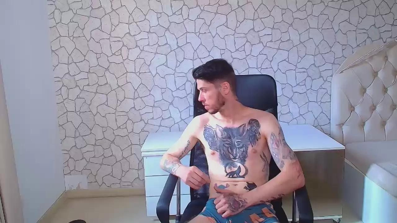 JonahShaw on Cam4 