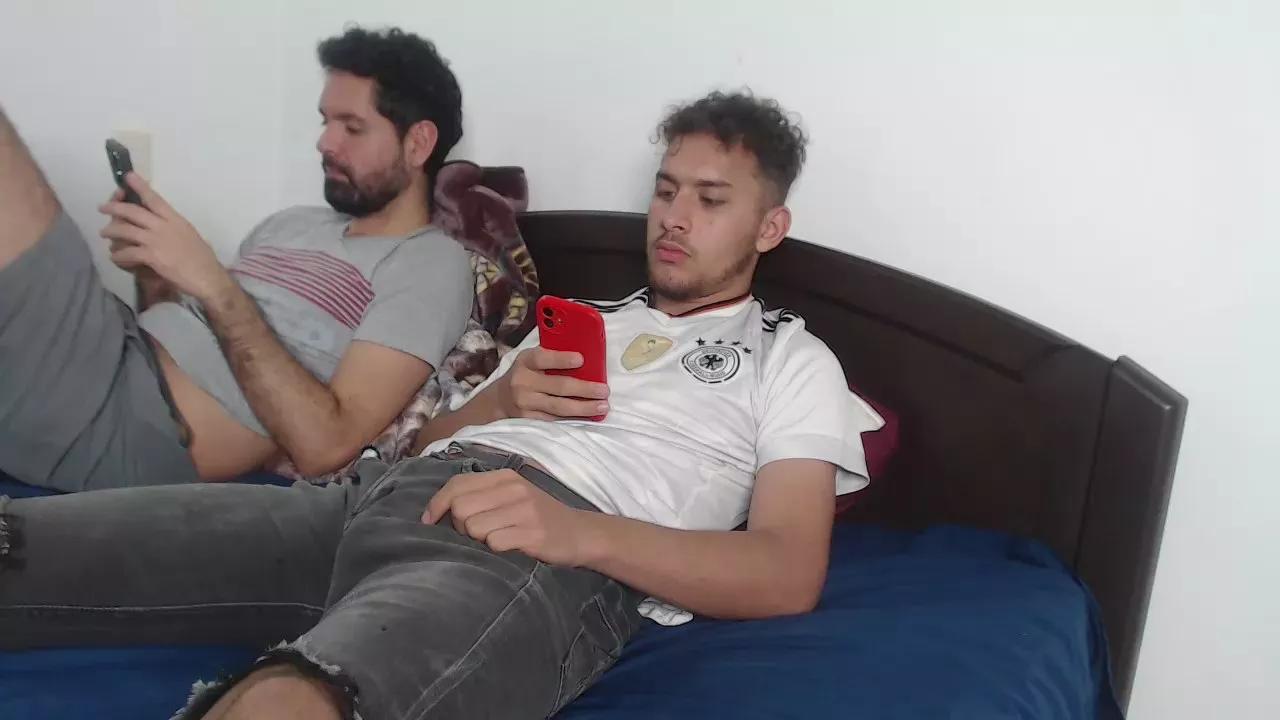 jorgeeeeeeeeee on Cam4 