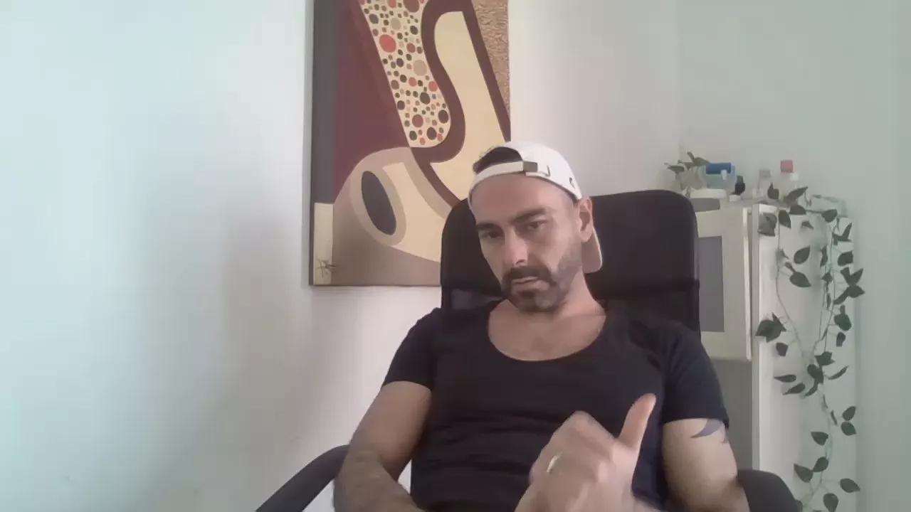 josebanan on Cam4 