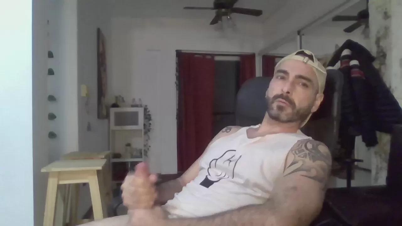 josebanan on Cam4 