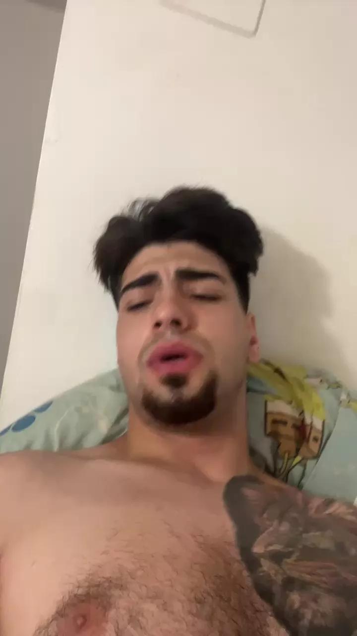 Jovencitobcn21 on Cam4 