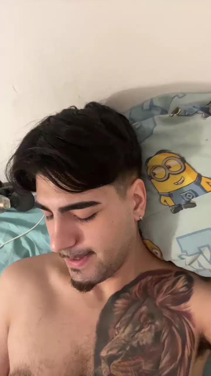 Jovencitobcn21 on Cam4 
