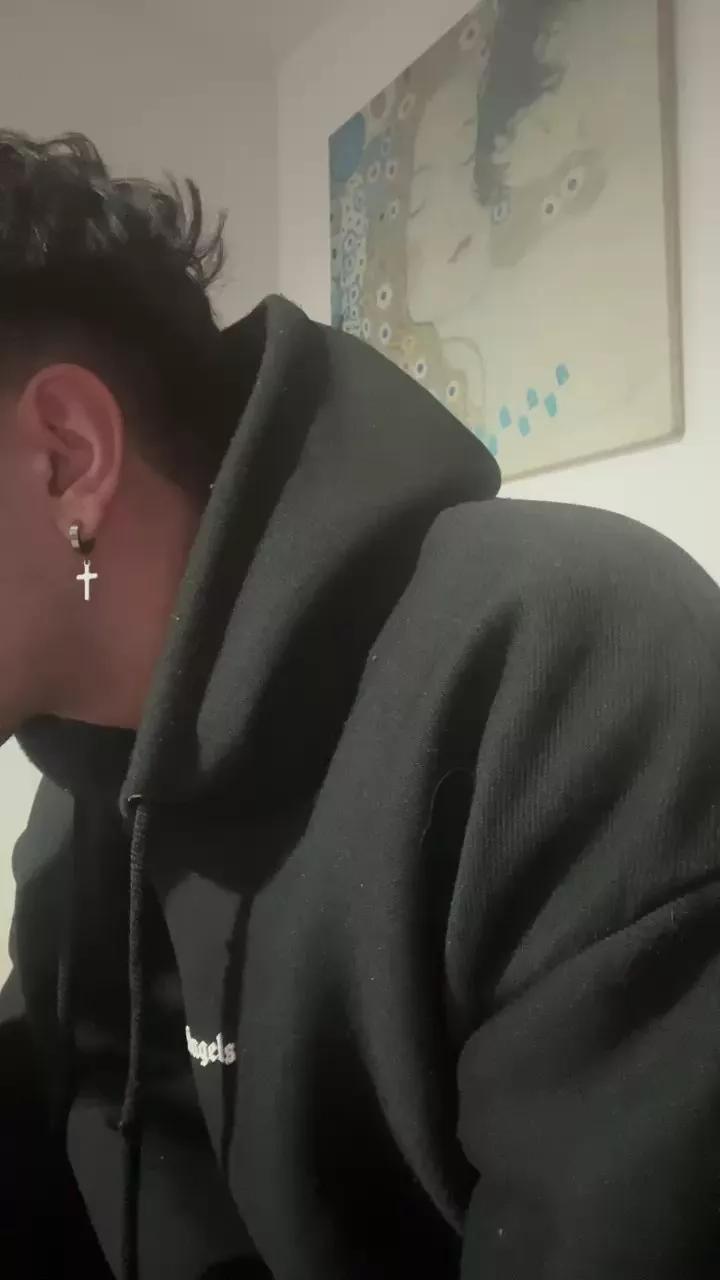 Jovencitobcn21 on Cam4 