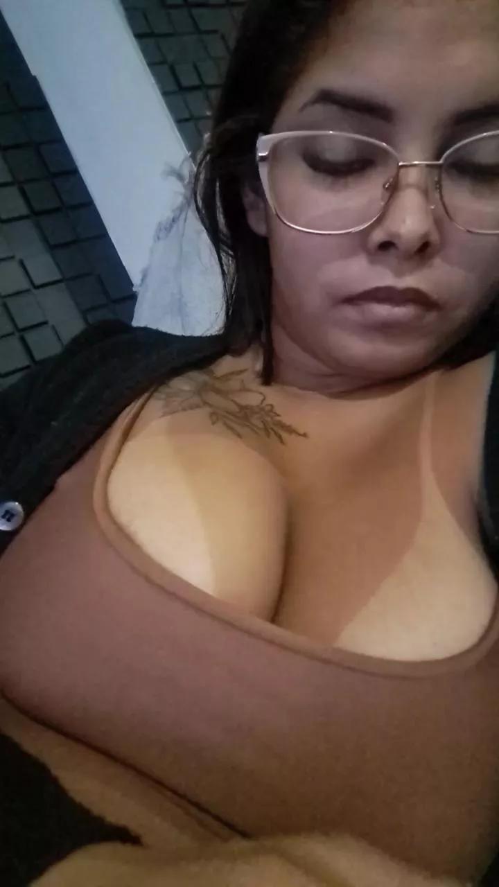 Jujustt on Cam4 