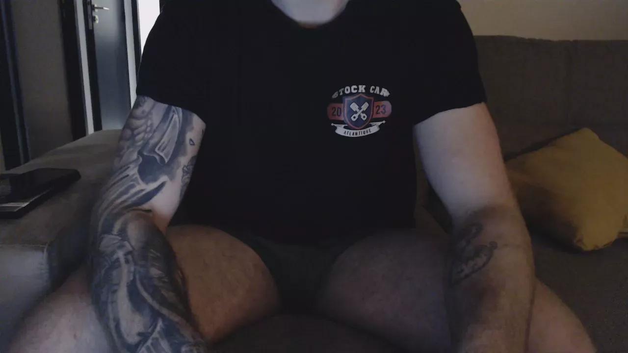 Julienlozaq on Cam4 
