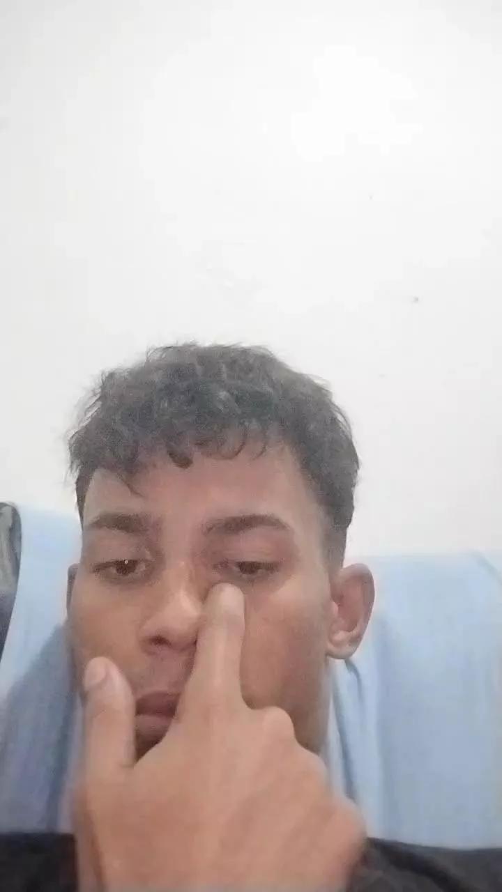 Julioassis on Cam4 