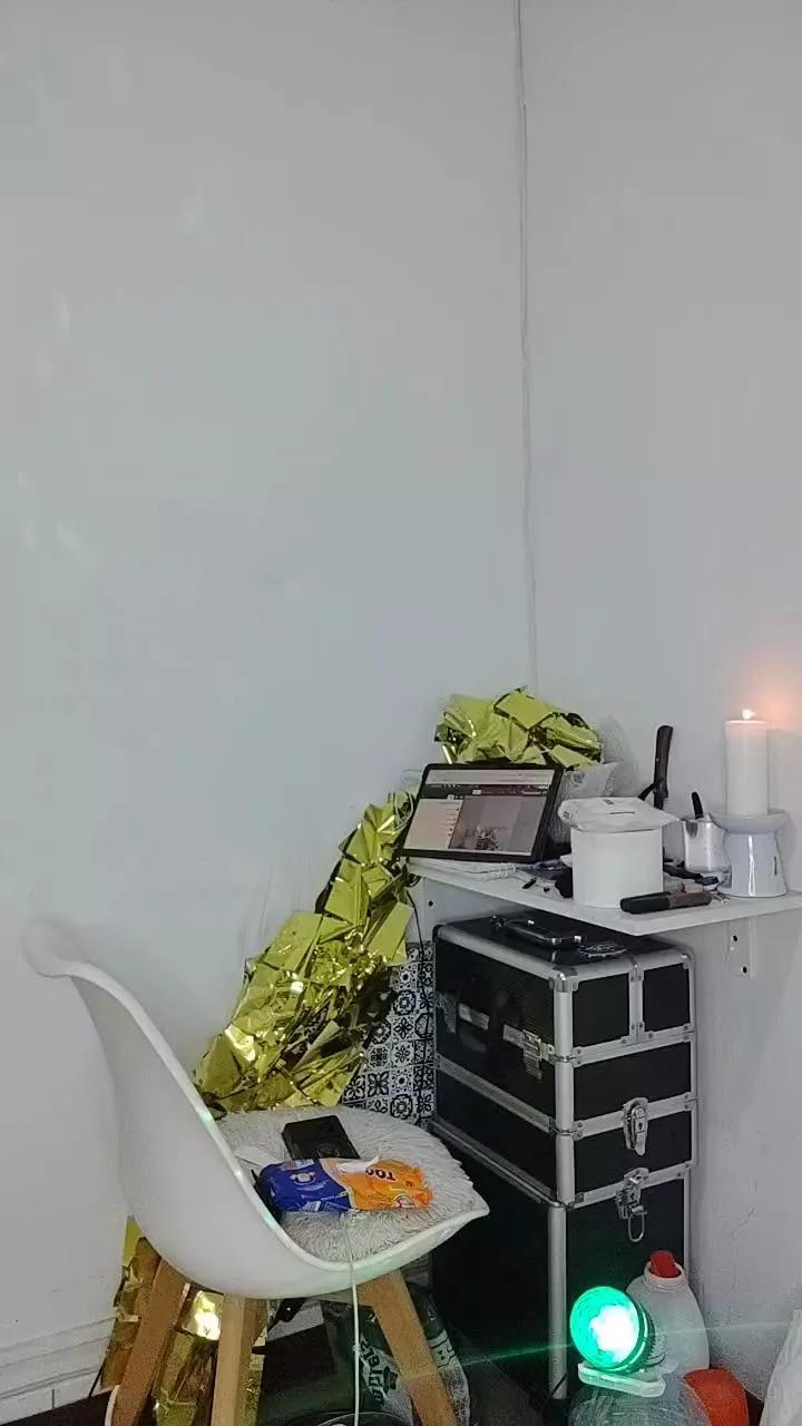 Katalinaaahot on Cam4 