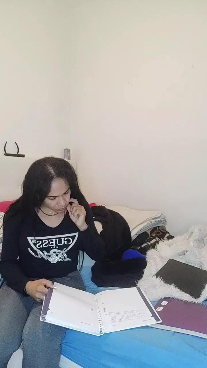 Katalinaaahot on Cam4 