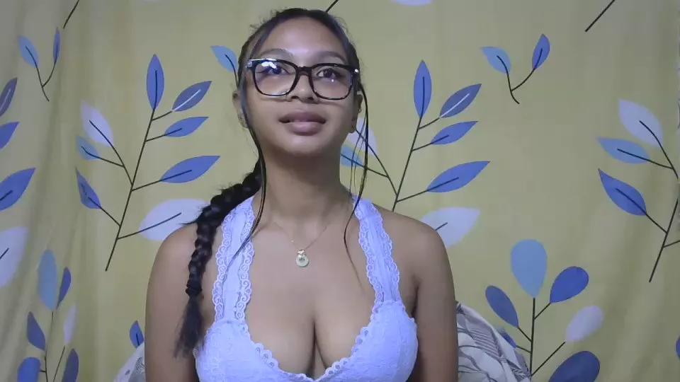 kelicia on Cam4 
