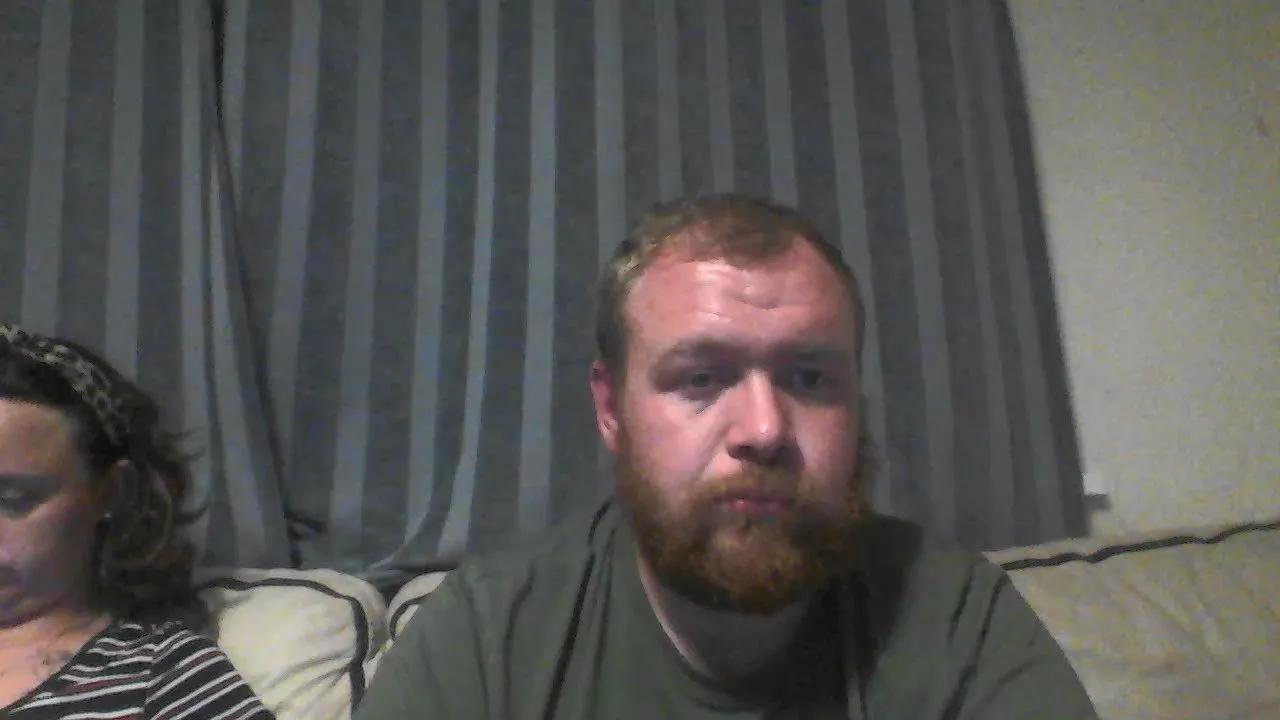 kentishcouple25 on Cam4 