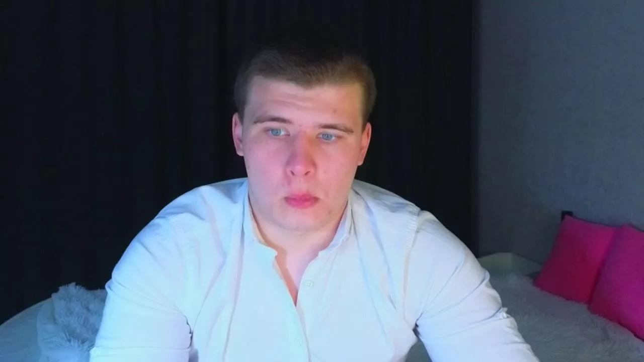 KevinKRYSTALLL on Cam4 