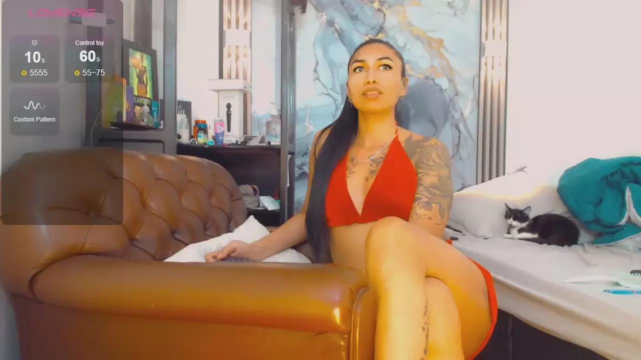 khiara_moretti on Cam4 