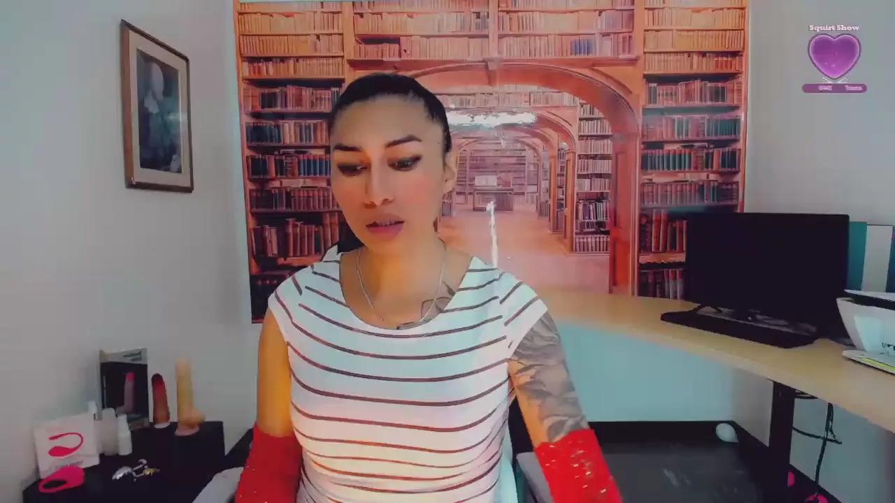 khiara_moretti on Cam4 