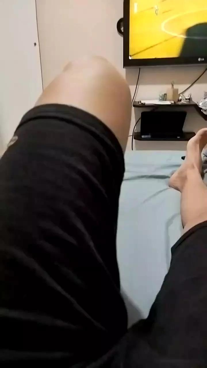 killabeeX on Cam4 