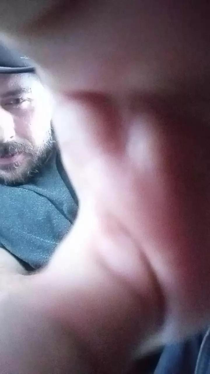 Kingcrisco69 on Cam4 