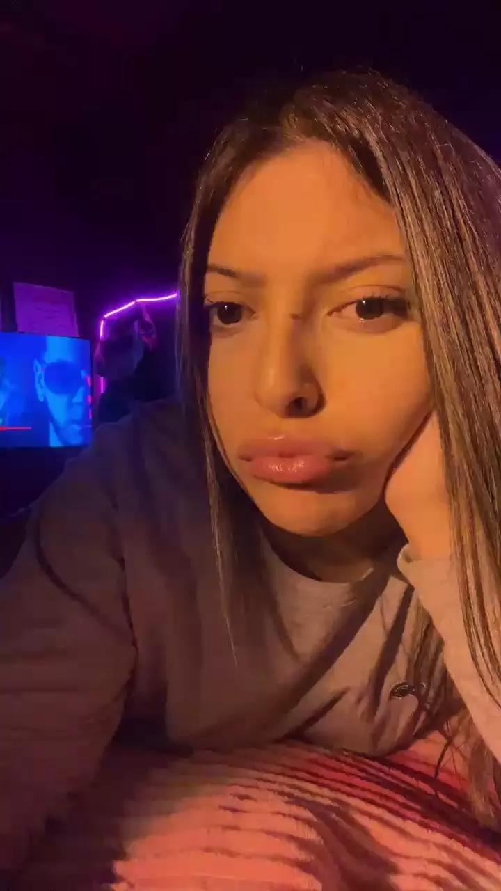 Kiraofarg on Cam4 