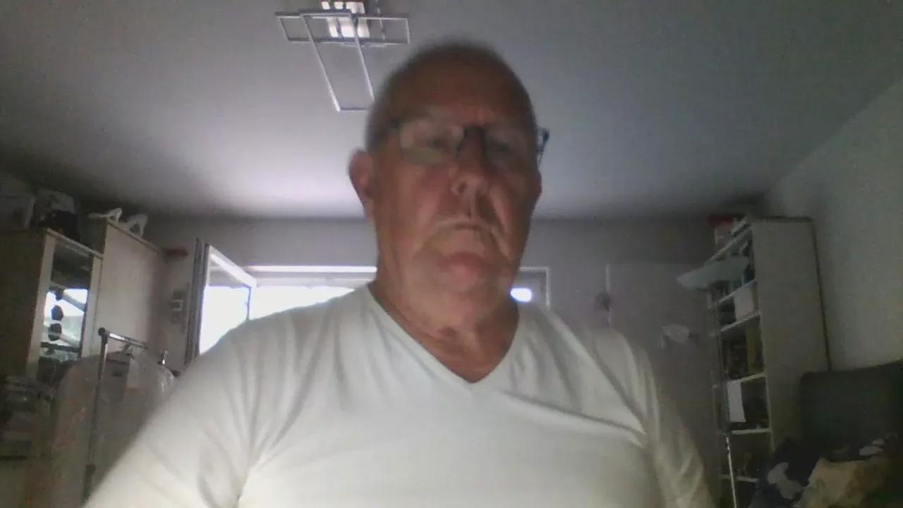 klaus4457 on Cam4 