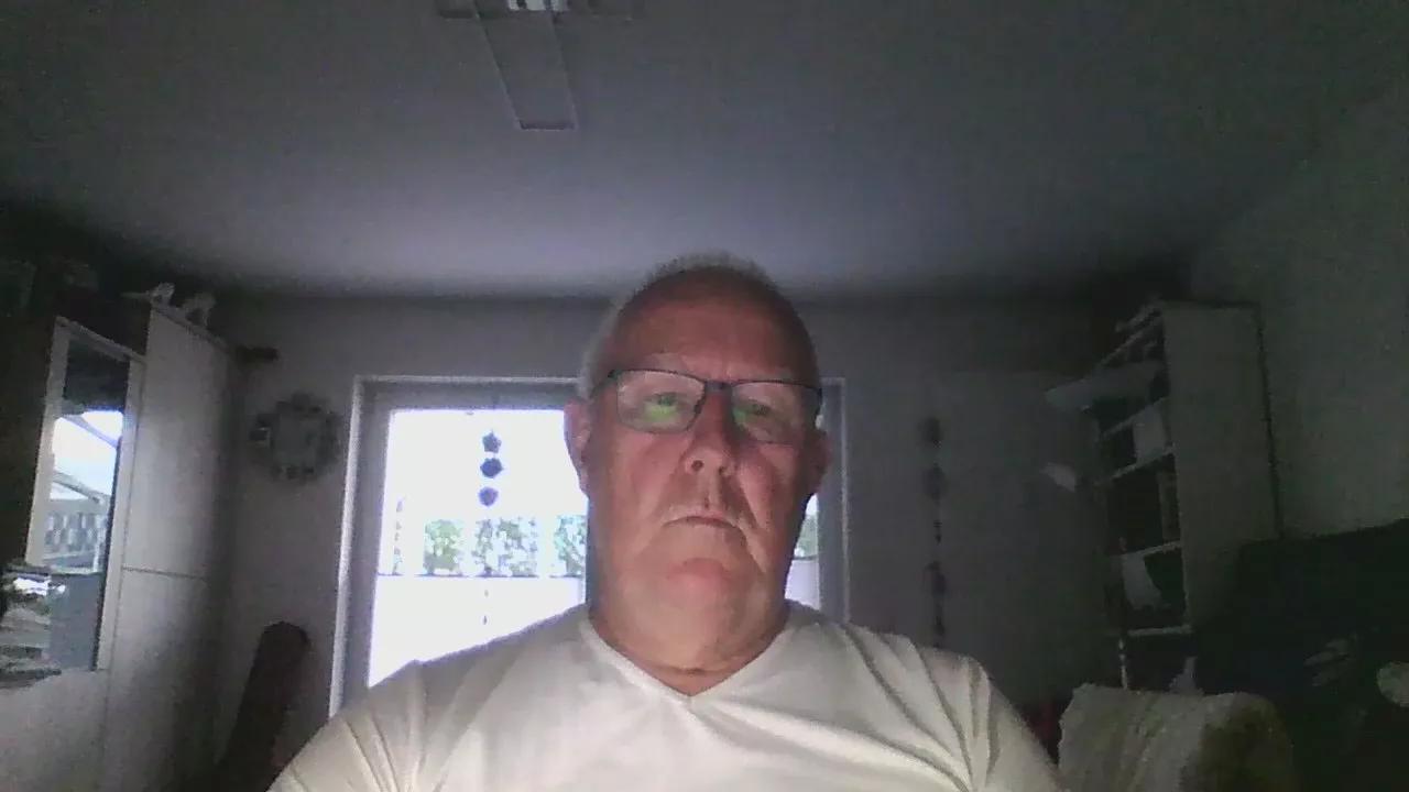 klaus4457 on Cam4 