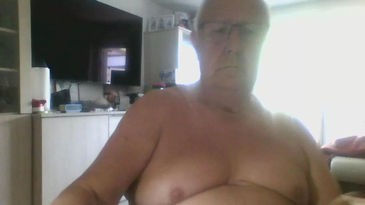 klaus4457 on Cam4 
