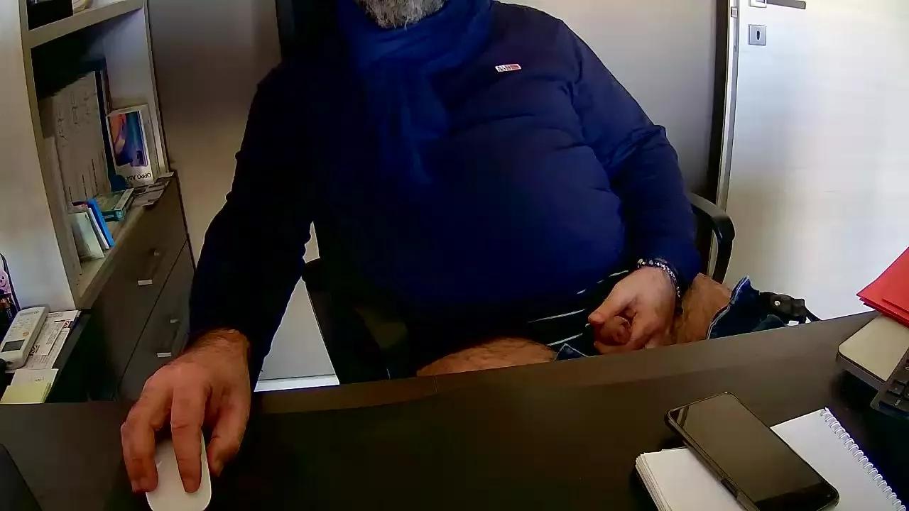 kuros1967 on Cam4 