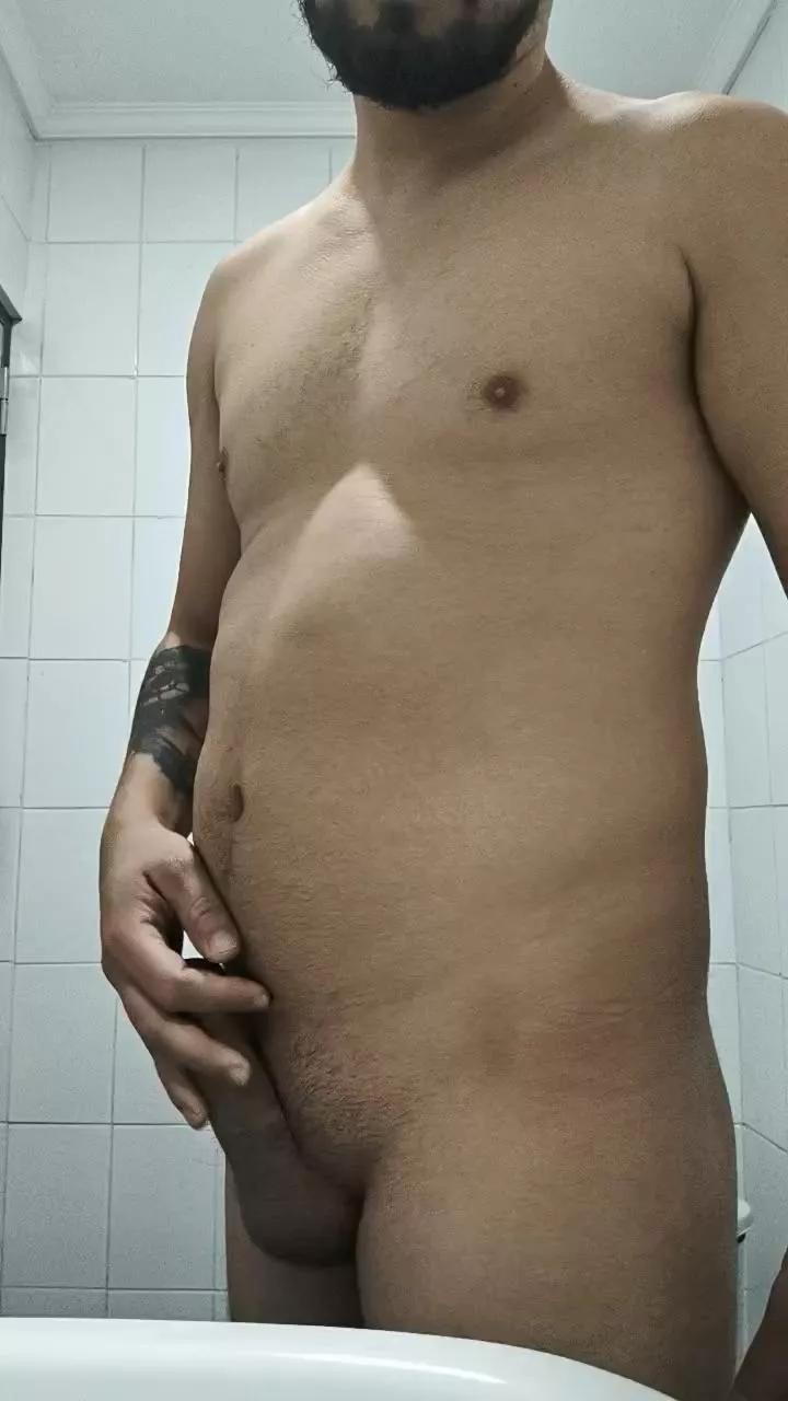 Latimboy69 on Cam4 