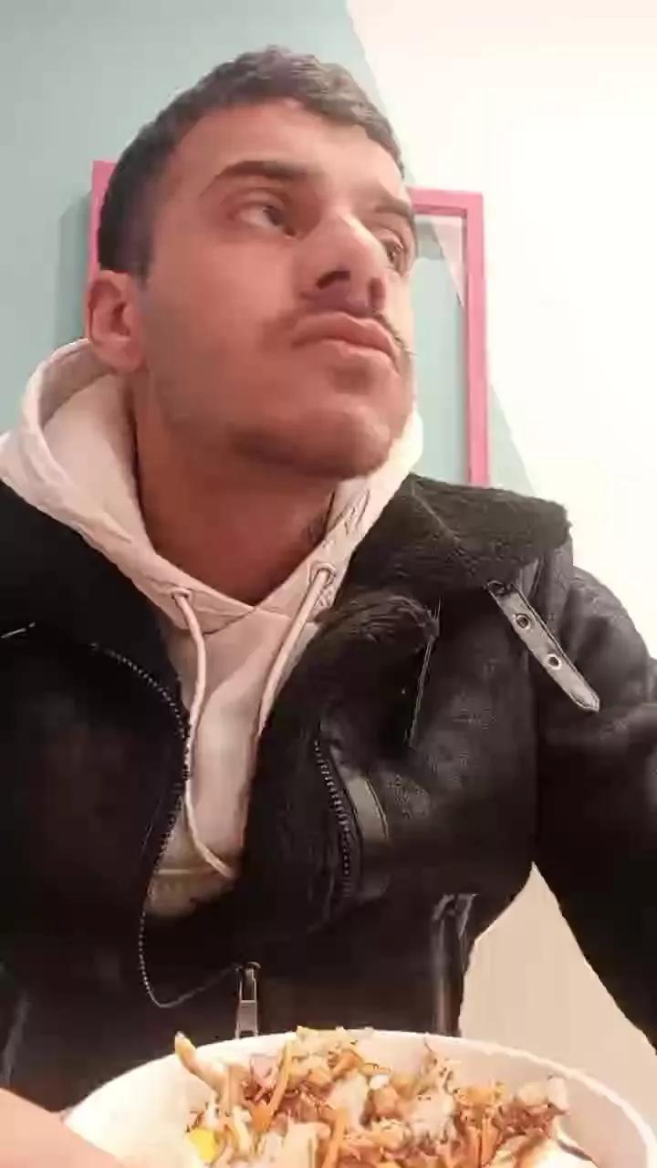 latinbull_hot on Cam4 