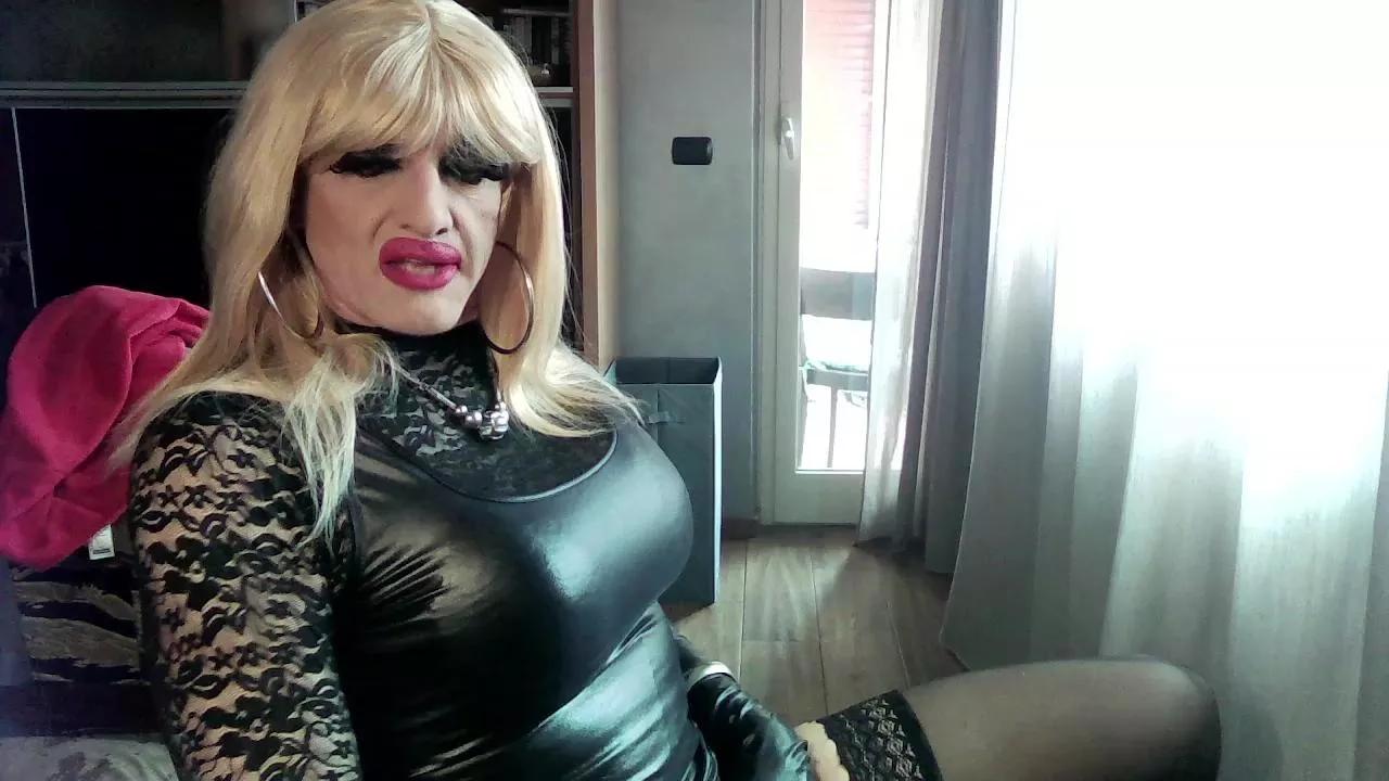 Laurasexytra on Cam4 