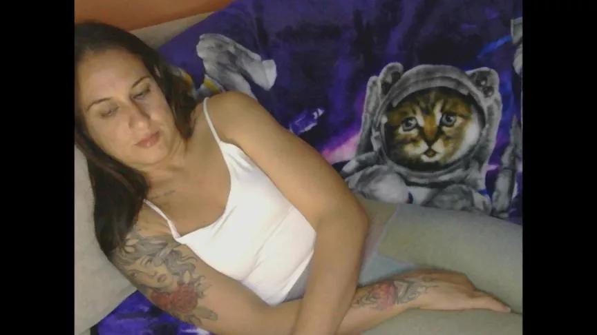 LavenderSkies on Cam4 