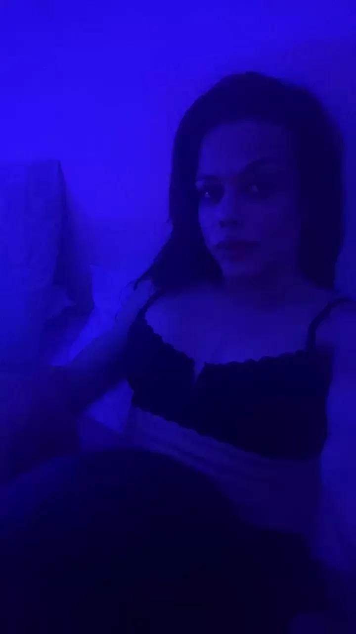 leahtop on Cam4 