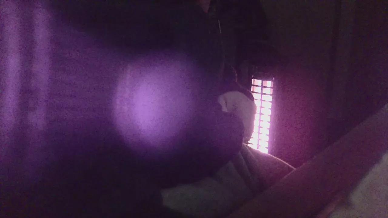 Linndee on Cam4 