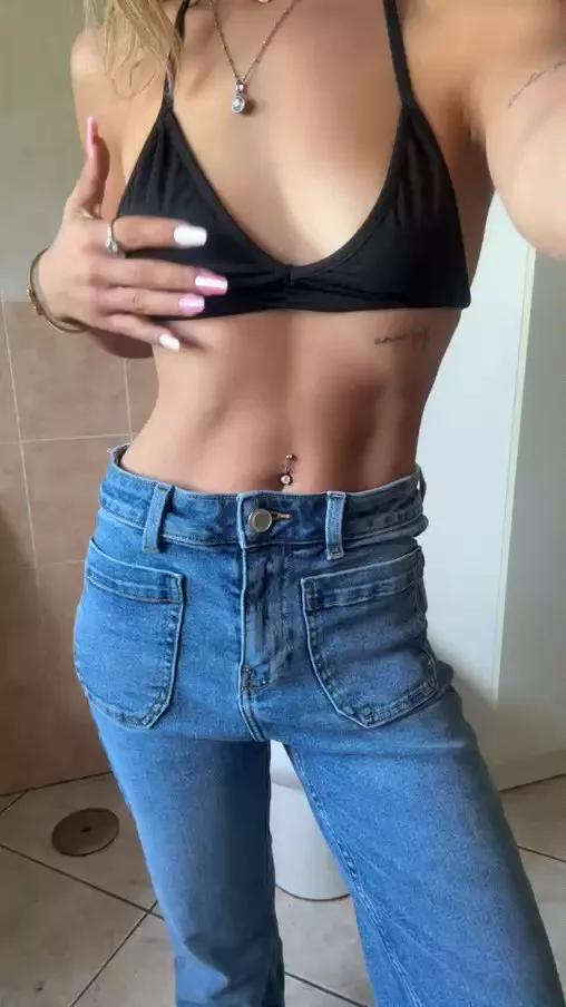 Lorella345 on Cam4 