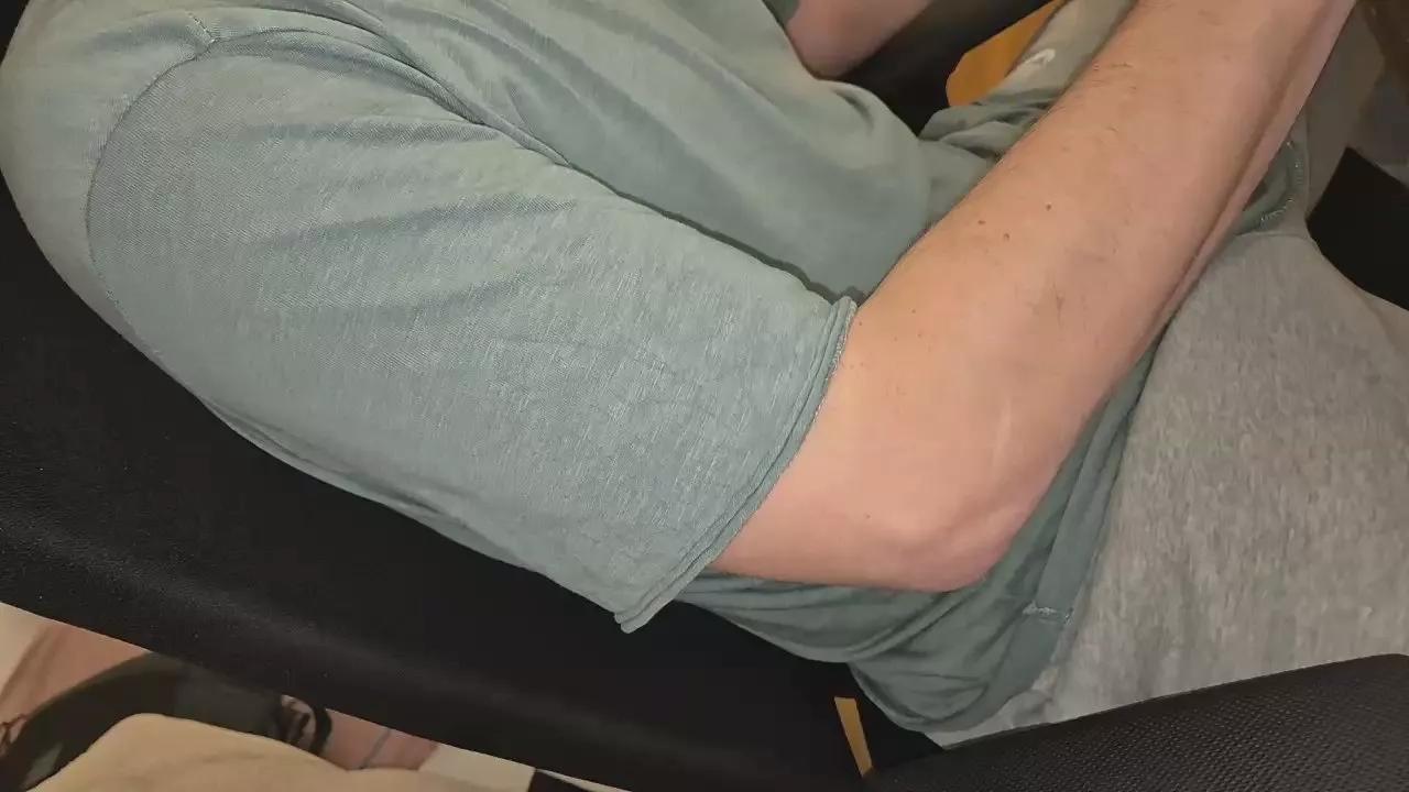LuckyBong on Cam4 