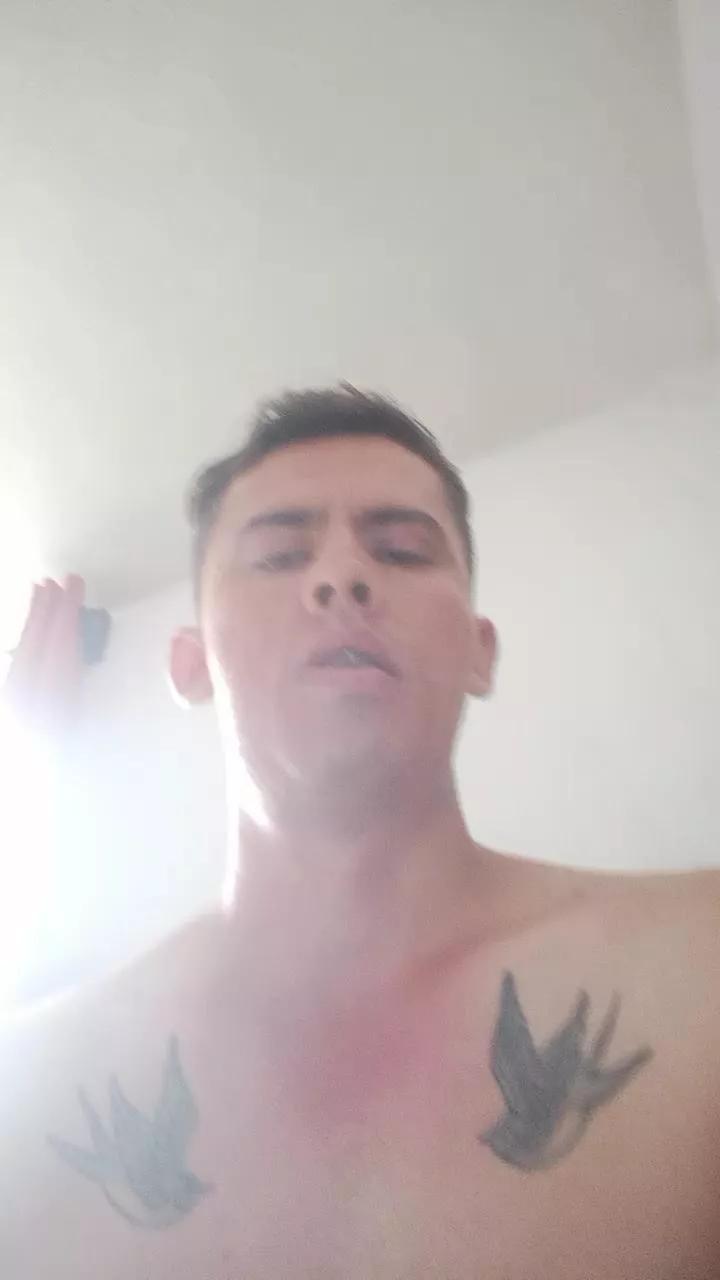 LuigiHL on Cam4 