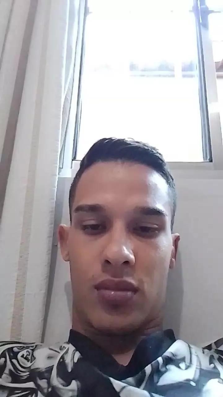 luluna6 on Cam4 