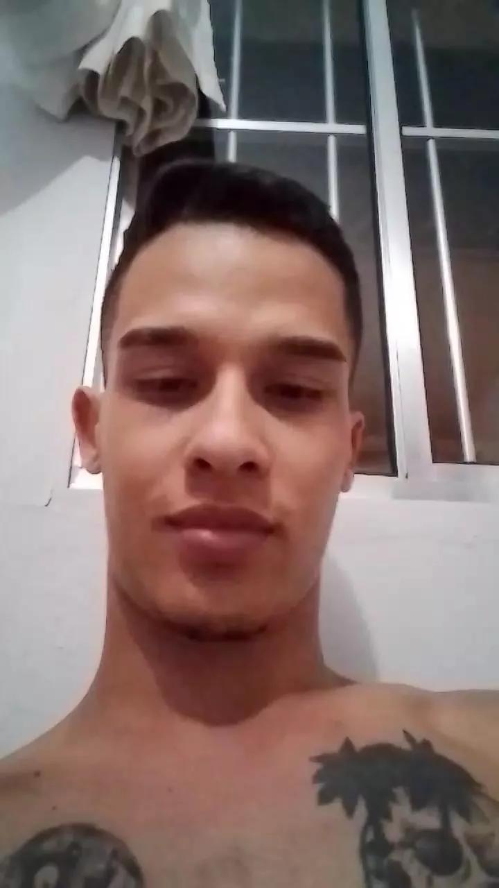 luluna6 on Cam4 