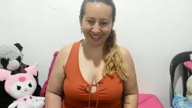 Luna_Fantasstic on Cam4 