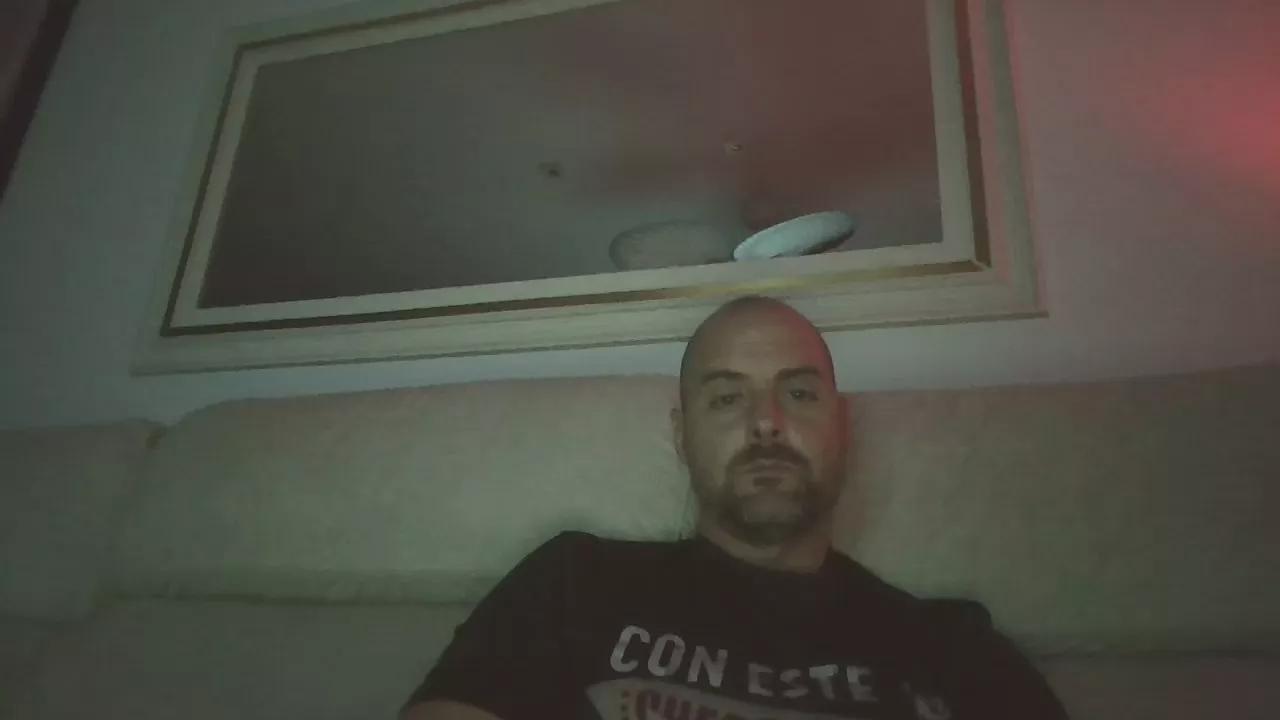 Madridhetero82 on Cam4 