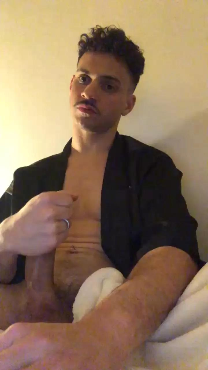 Manugic on Cam4 