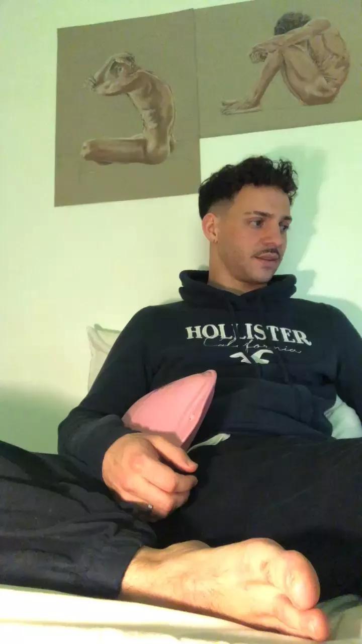 Manugic on Cam4 