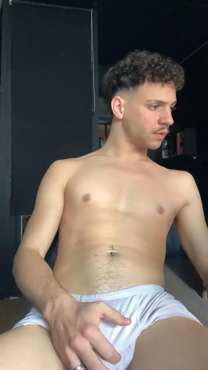 Manugic on Cam4 