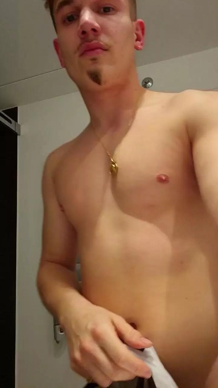 Marcdonals on Cam4 