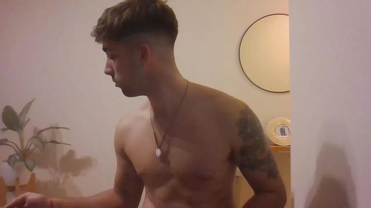 marquitos253 on Cam4 