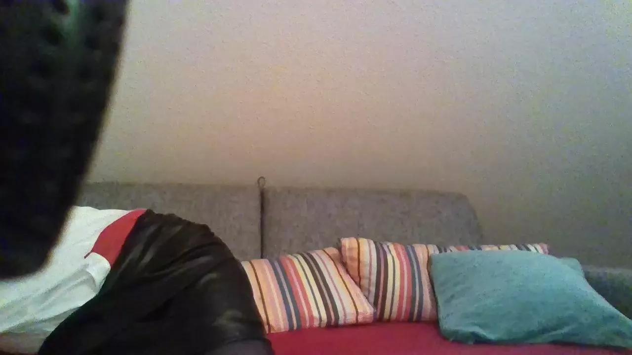 MartineRase on Cam4 