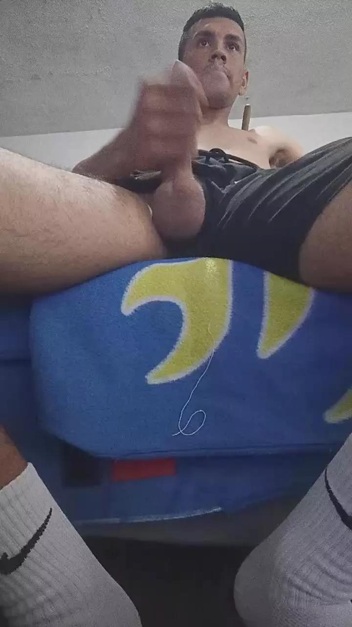Master_nickboy2 on Cam4 